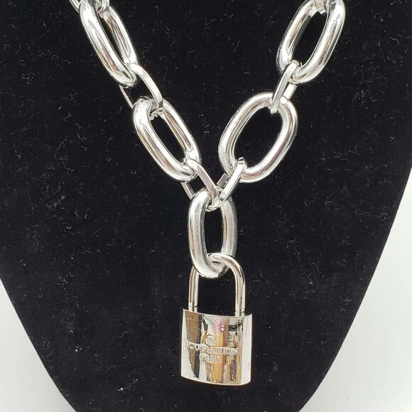 Authentic Louis Vuitton Lock & Key with Unbranded Silver Plated Chain Necklace - Picture 5 of 6